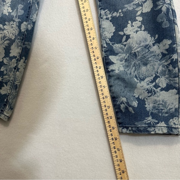 Adrienne Vittadini Women’s Jeans Floral Blue and White Size 10 - Picture 6 of 7